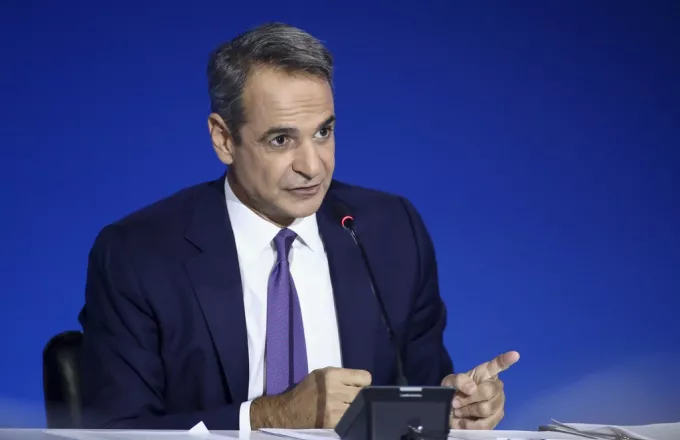 Μητσοτάκης: Πρόταση για Αναθεώρηση της Μονιμότητας στο Δημόσιο