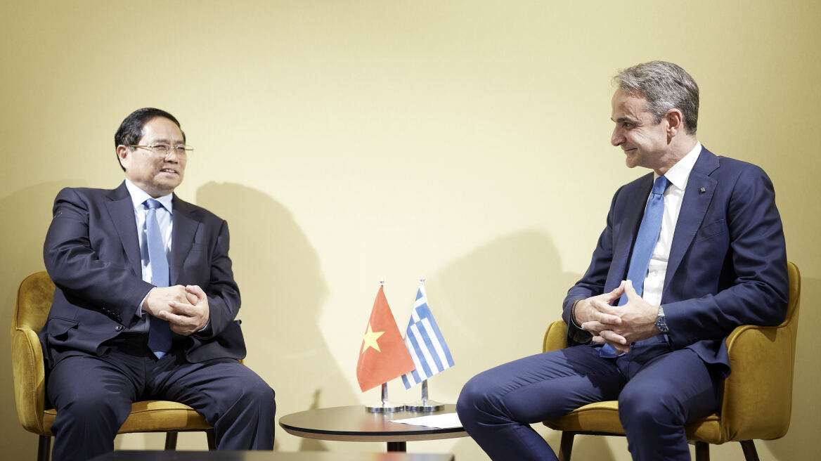 Συνάντηση Μητσοτάκη με τον πρωθυπουργό του Βιετνάμ