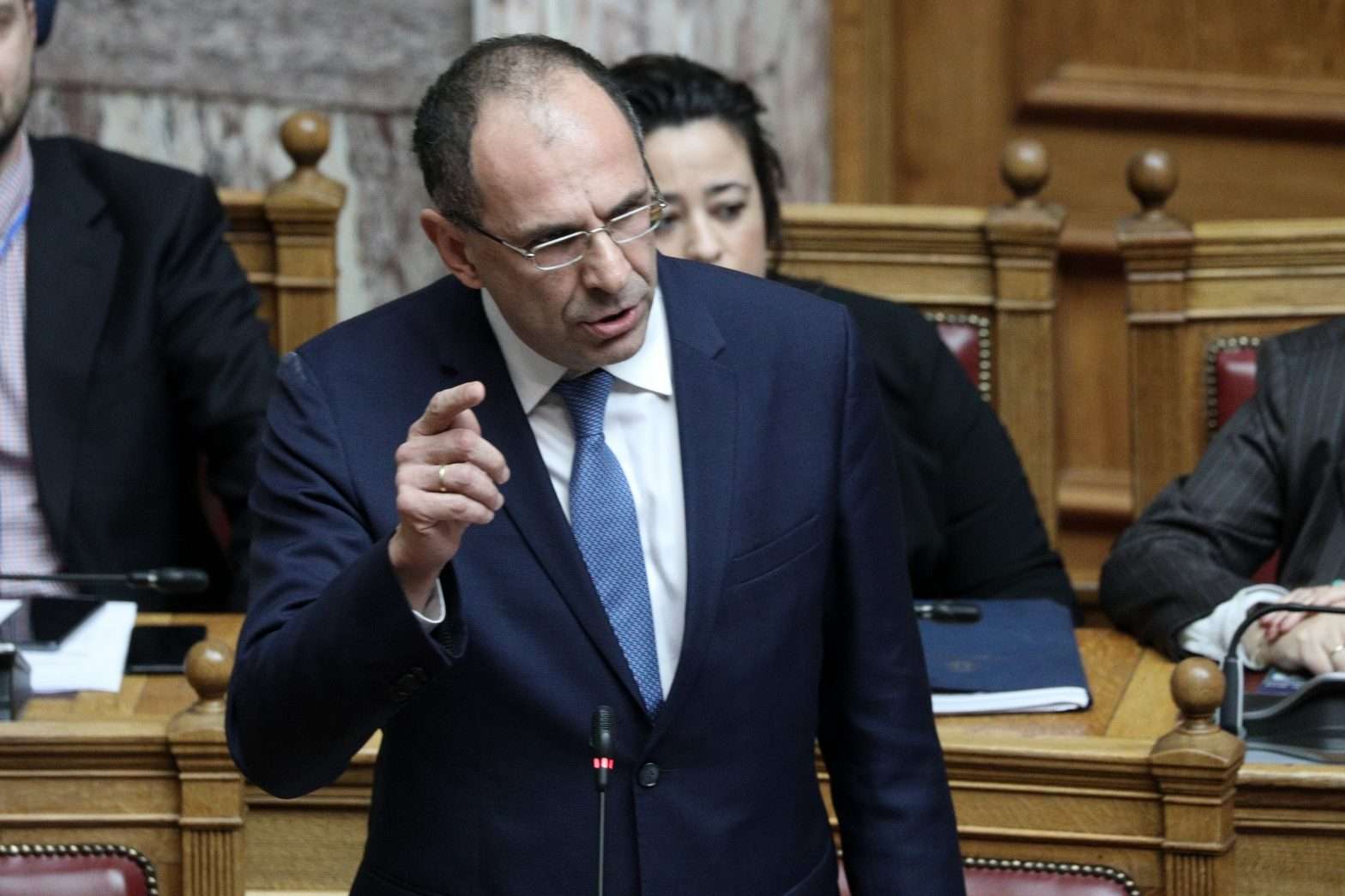 Γιώργος Γεραπετρίτης και Μιχάλης Χουρδάκης σε αντιπαράθεση