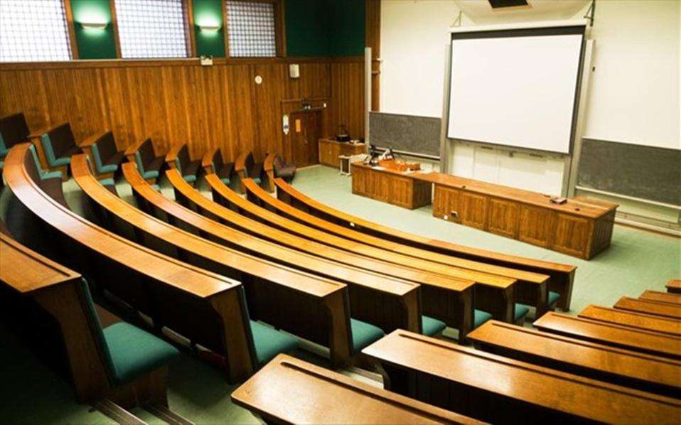 Η μετάβαση σε τριετή προπτυχιακά και η ανισότητα στην εκπαίδευση