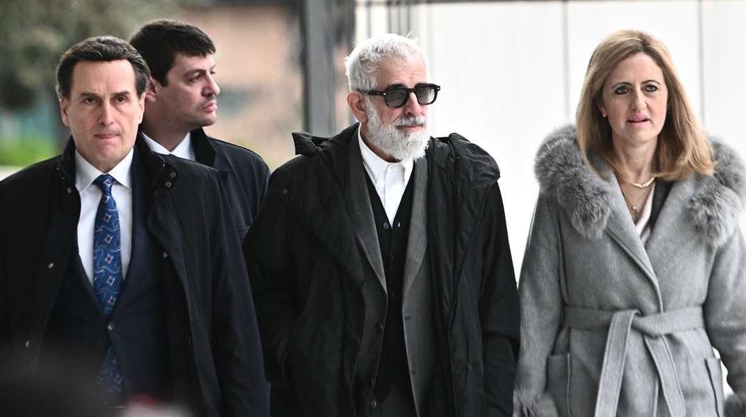 Φωτιά στο Διαμέρισμα του Πέτρου Φιλιππίδη