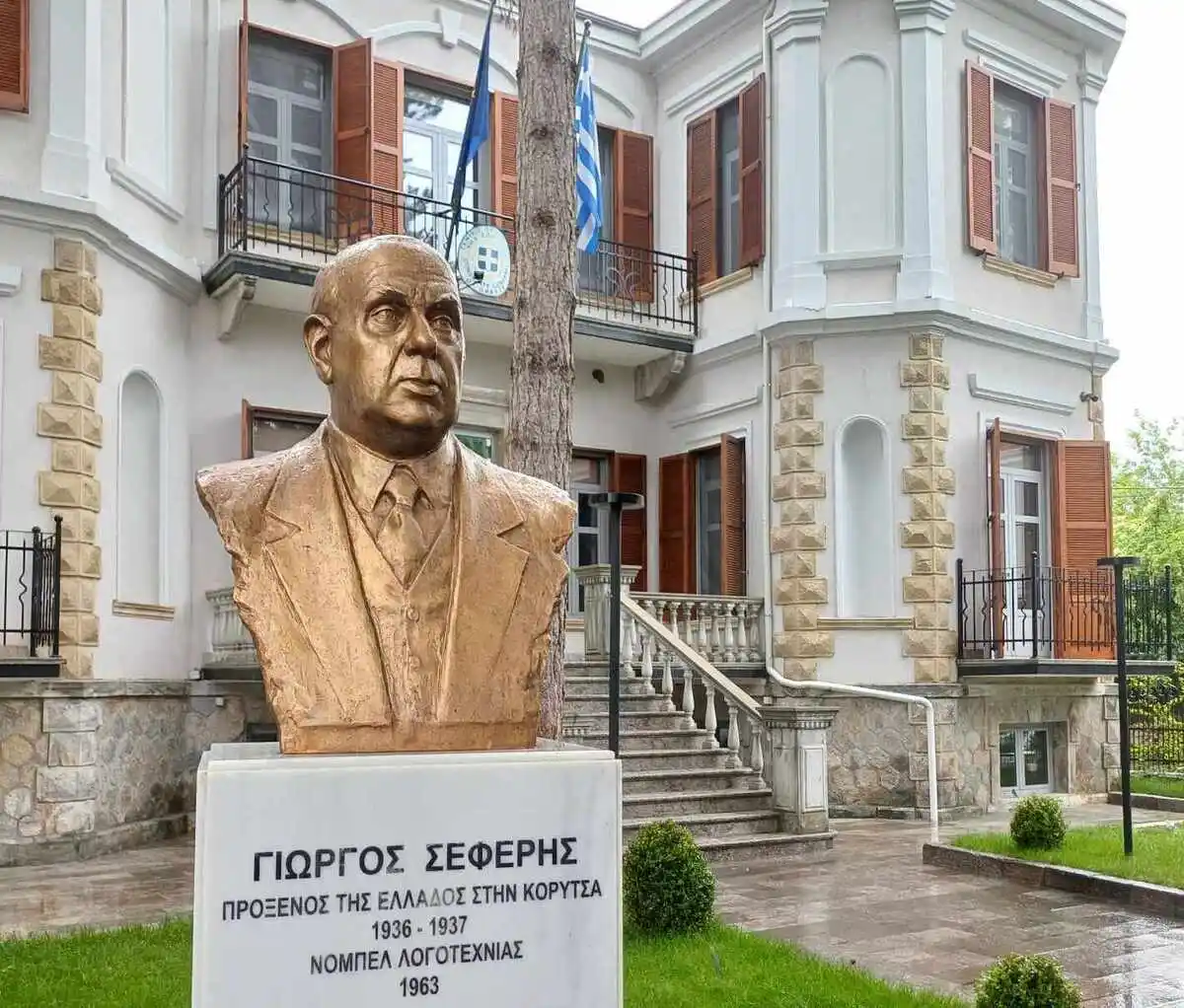 Κορυτσά: Εγκαινιάστηκε το νέο Προξενείο στο κτίριο του Σεφέρη
