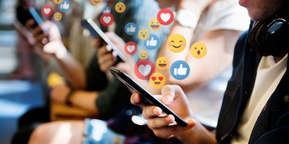 Η ψευδαίσθηση της τελειότητας στα social media και η επίδρασή της στους εφήβους