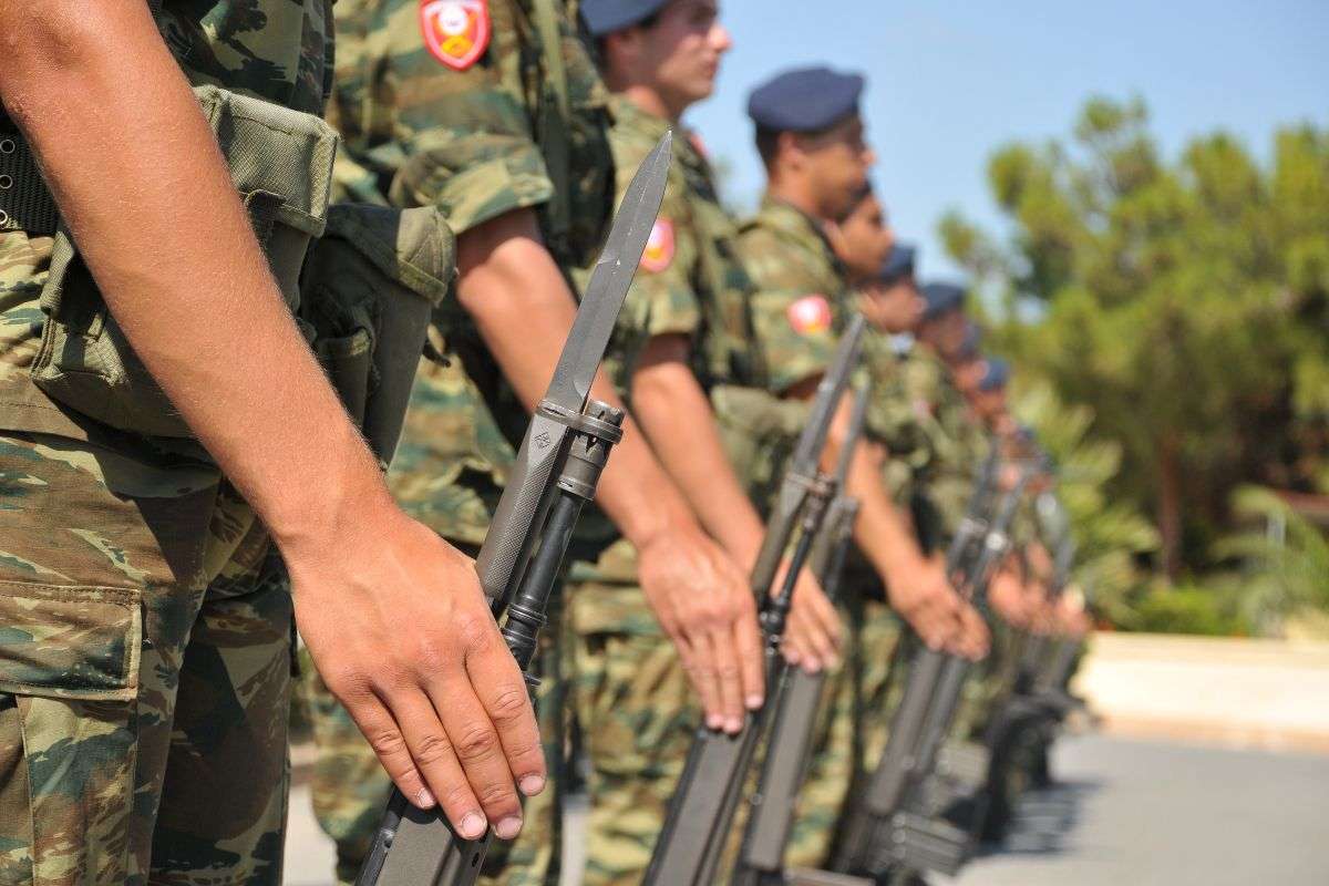 Τι αλλάζει στη στρατιωτική θητεία -Το σχέδιο Δένδια