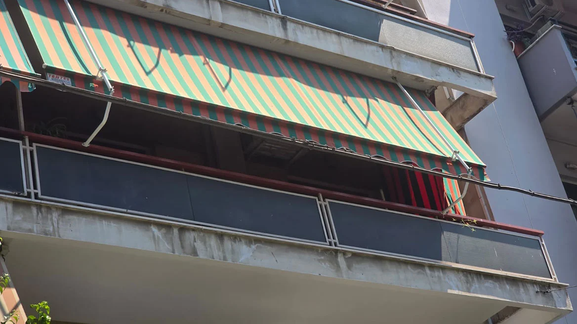 Ζευγάρι ηλικιωμένων εντοπίστηκε νεκρό σε πολυκατοικία στον Βόλο