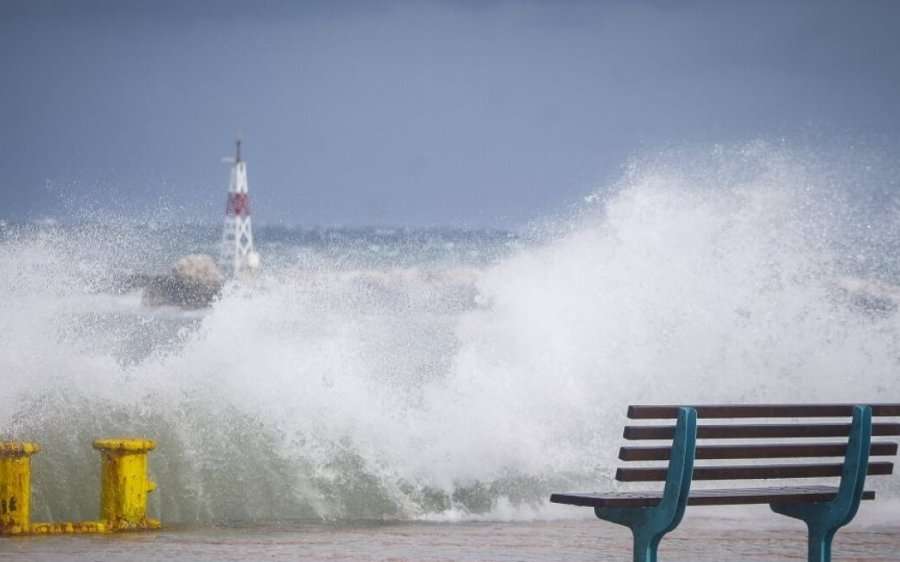 Θυελλώδεις άνεμοι και κίνδυνος πυρκαγιών