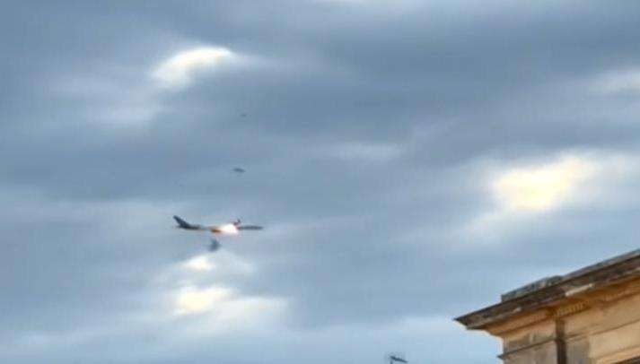 Φωτιά σε κινητήρα αεροσκάφους κατά την απογείωση από Κέρκυρα