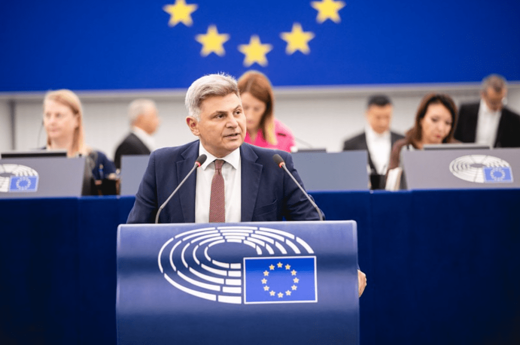 Φαραντούρης: «Η απειλή για Ελλάδα και Κύπρο έρχεται από την Τουρκία»