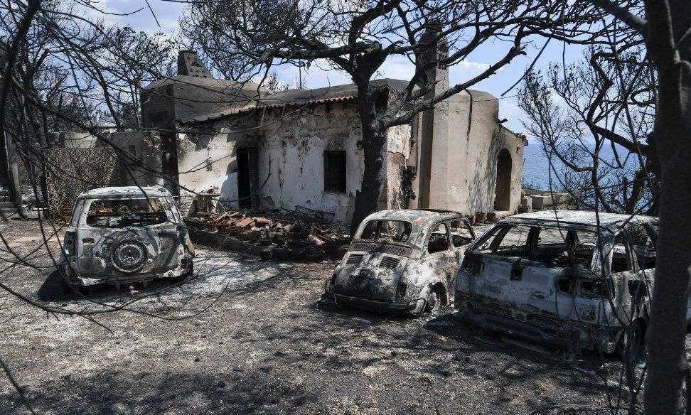 Σύνταξη 1.700 ευρώ σε πληγέντες από τις πυρκαγιές στο Μάτι και τη Μάνδρα