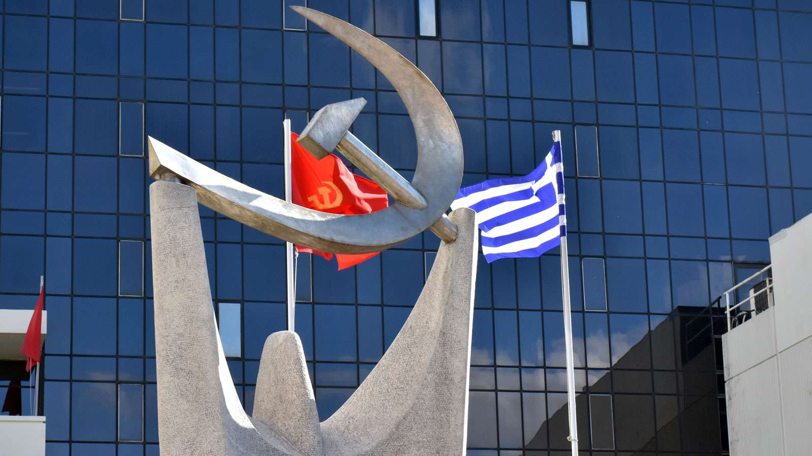 Κριτική του ΚΚΕ για την επικοινωνία Μητσοτάκη – Χέρτσογκ