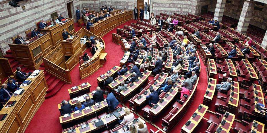 Βουλή: Εγκρίθηκε το νομοσχέδιο για «Κοινωνική Αντιπαροχή»