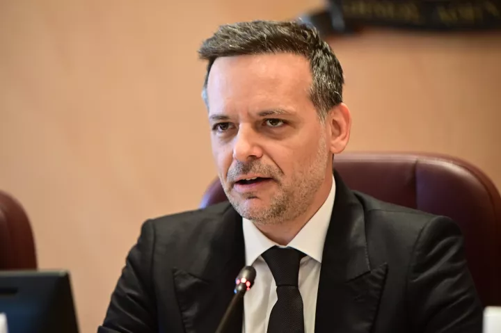 Κριτική Δούκα για προσχώρηση Λοβέρδου στη Νέα Δημοκρατία