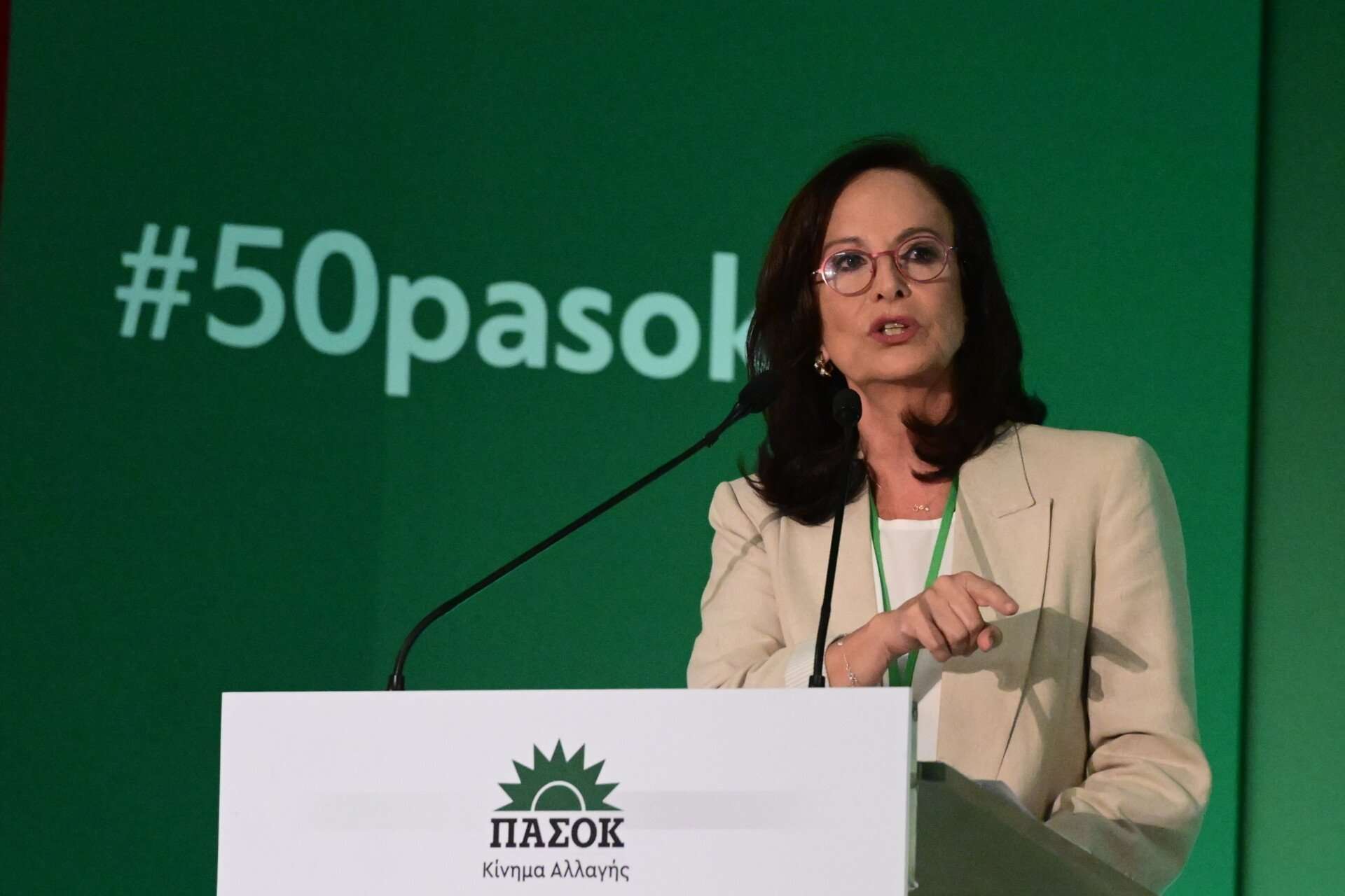 Διαμαντοπούλου: «Δεν είναι ευθύνη μας να γίνουμε Καρυστιανού ή Κωνσταντοπούλου»