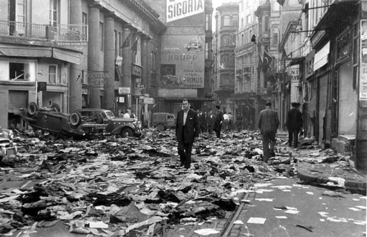 Σεπτεμβριανά 1955: Όταν η σιωπή της Δύσης πρόδωσε τον Ελληνισμό