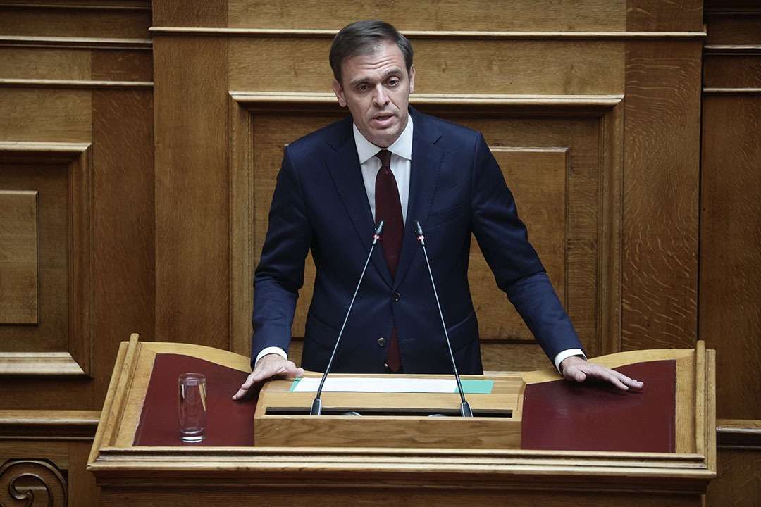 Μάντζος κατά Γεωργιάδη: «Εκθέτει τη χώρα διεθνώς»