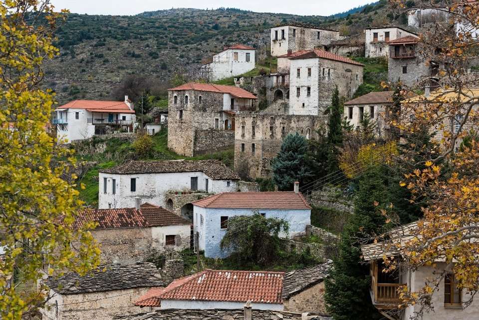 ΕΝΦΙΑ στα χωριά: Μείωση 50% το 2026, κατάργηση 2027