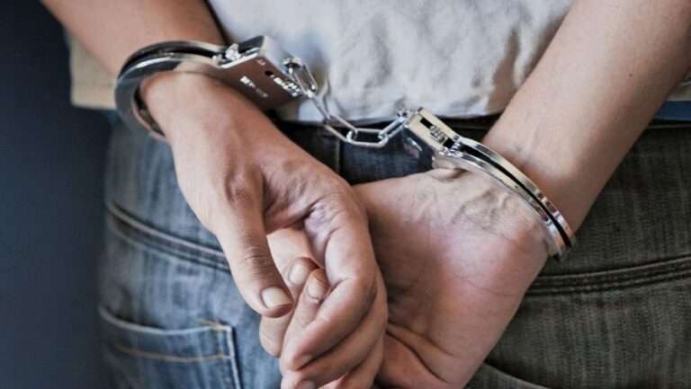 Συνελήφθη 42χρονος για διακίνηση ουσιών, βιασμό και εμπορία γυναικών
