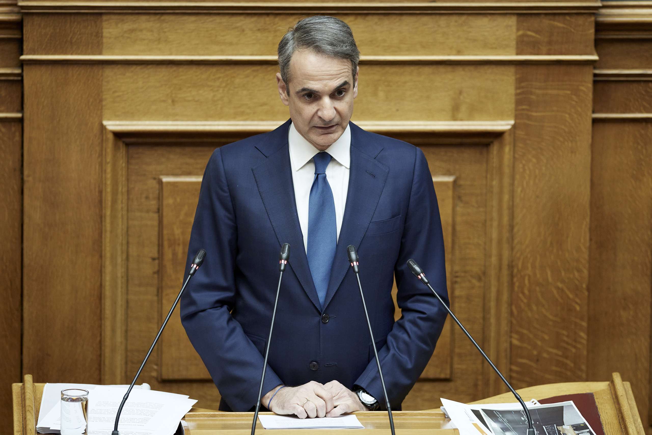 Μητσοτάκης: «Η Ελλάδα στέκεται όρθια και περήφανη»