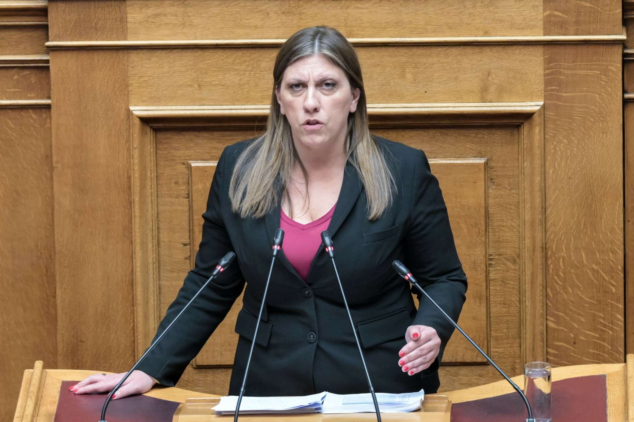 Κωνσταντοπούλου καταγγέλλει παρεμπόδιση συγγενών θυμάτων των Τεμπών
