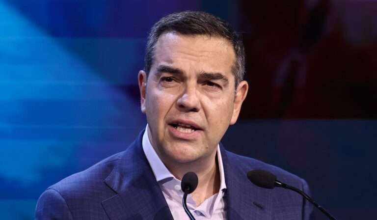 Τσίπρας στην Εφ.Συν: Η πρώτη συνέντευξη μετά την παραίτηση