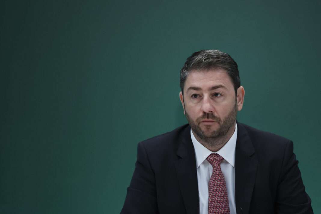 Ανδρουλάκης κατά Μητσοτάκη: «Ουρά των άκρων και της τοξικότητας»