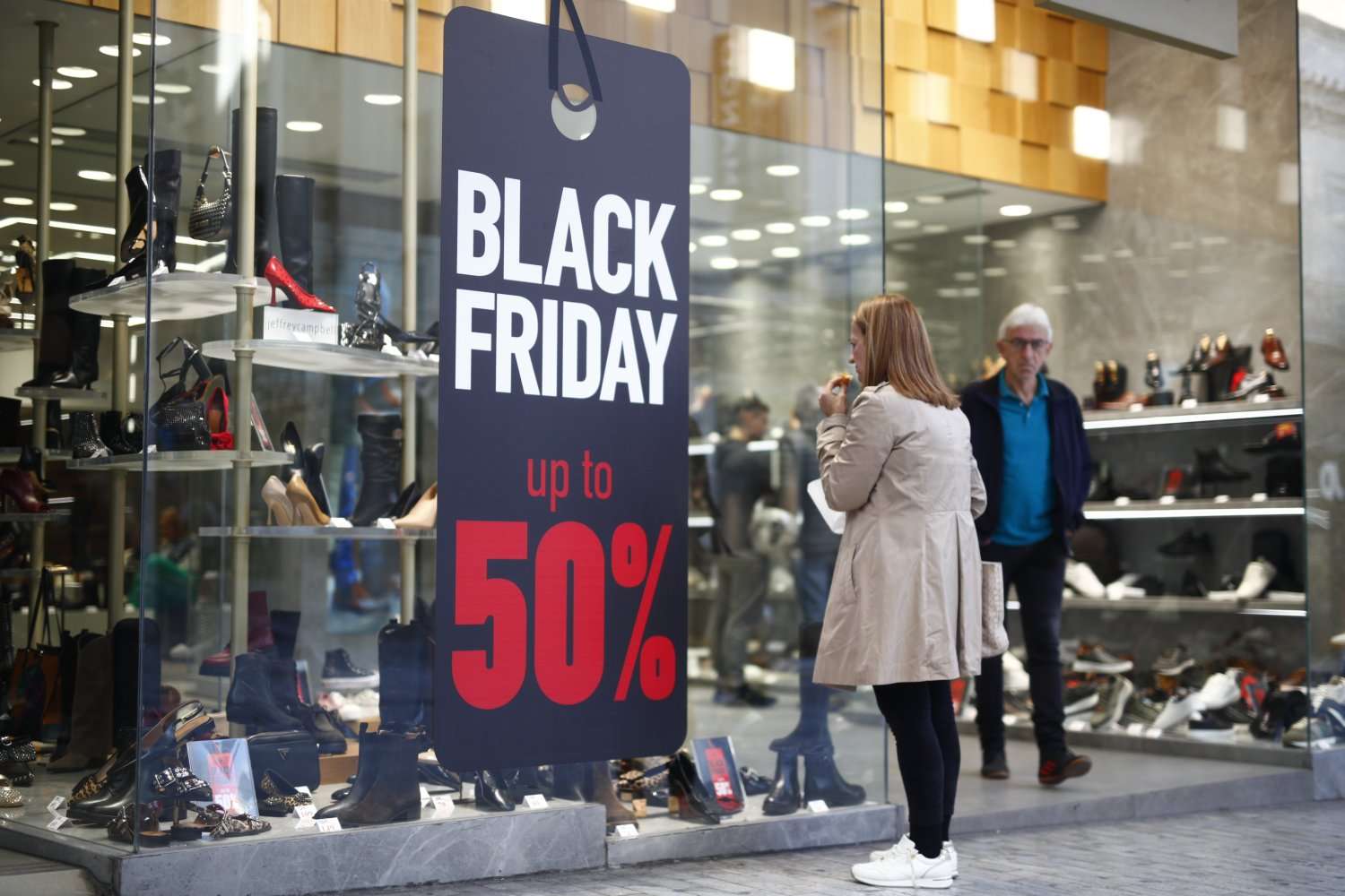 Black Friday 2025: Πότε πέφτει και πότε ξεκινούν οι προσφορές