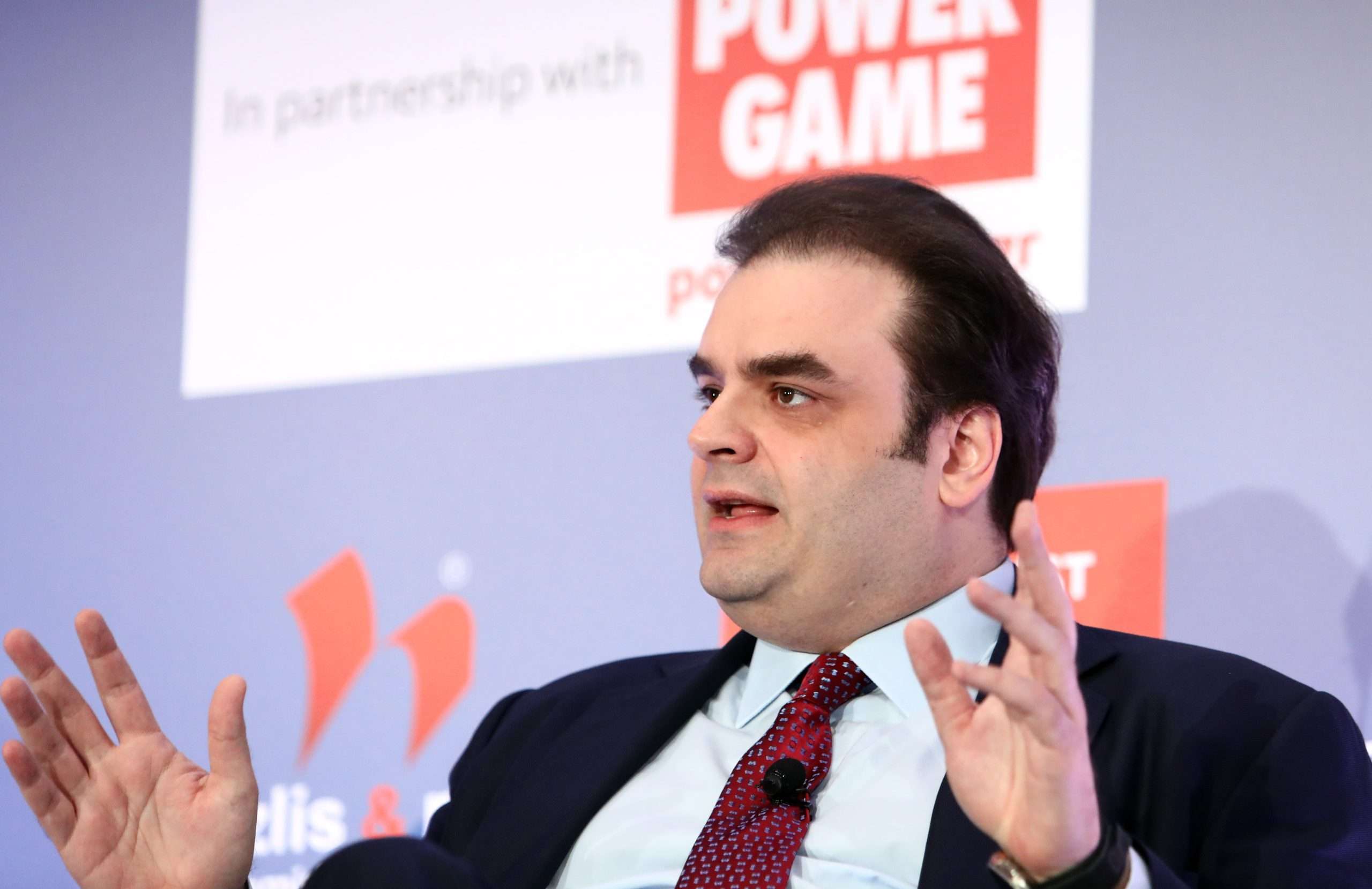 Πιερρακάκης στο Reuters: «Μεγάλη πρόκληση να αυξήσουμε τις επενδύσεις»