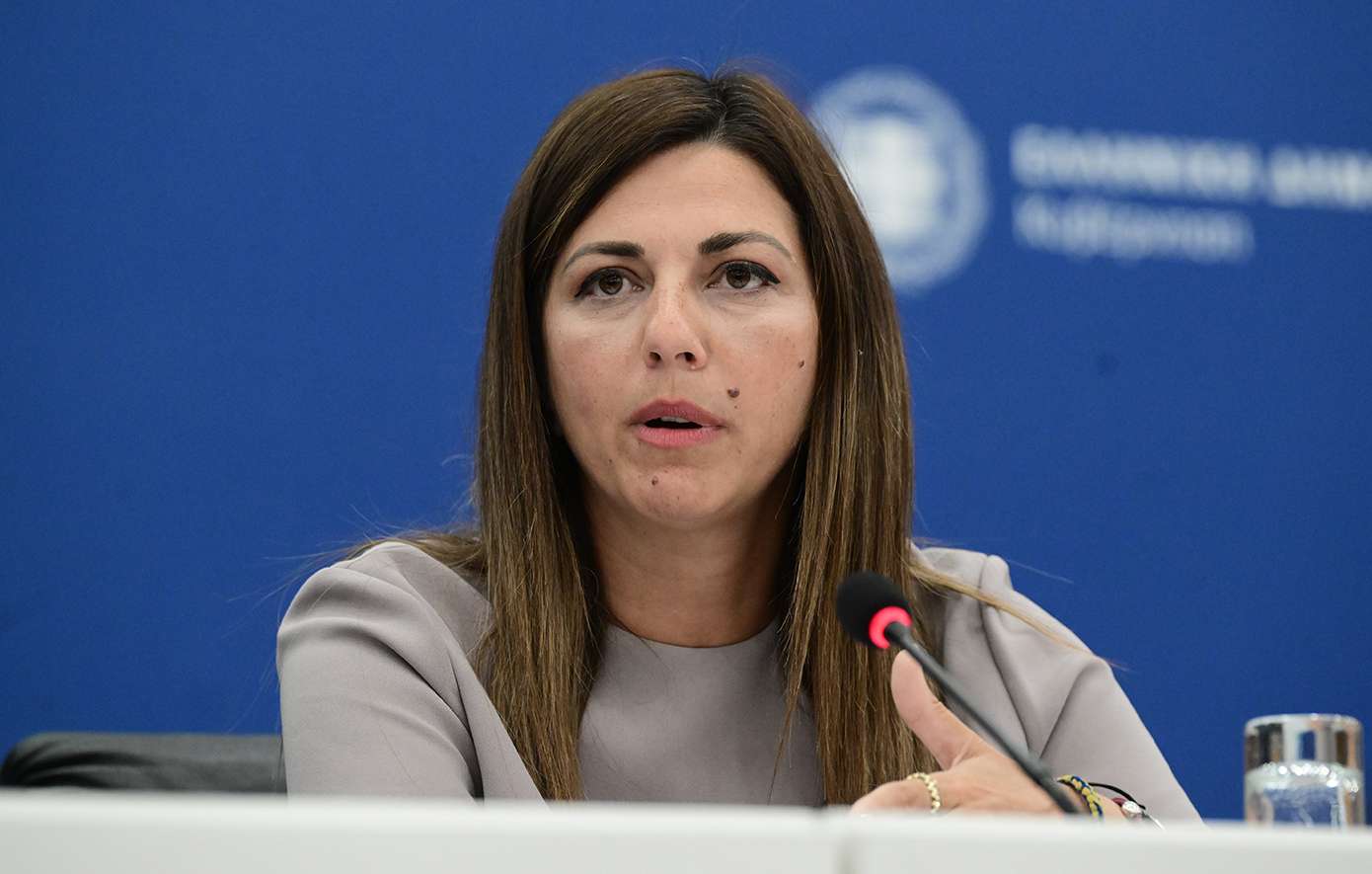 Συνάντηση Ζαχαράκη – Μητσοτάκη στο Μαξίμου για πρόσθετες πιστώσεις στην Παιδεία