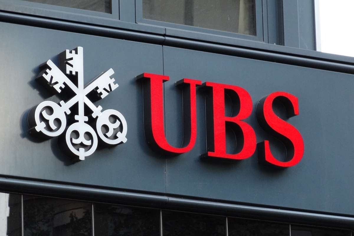 UBS για Ελλάδα: «Η Καλύτερη δυναμική χρέους παγκοσμίως»