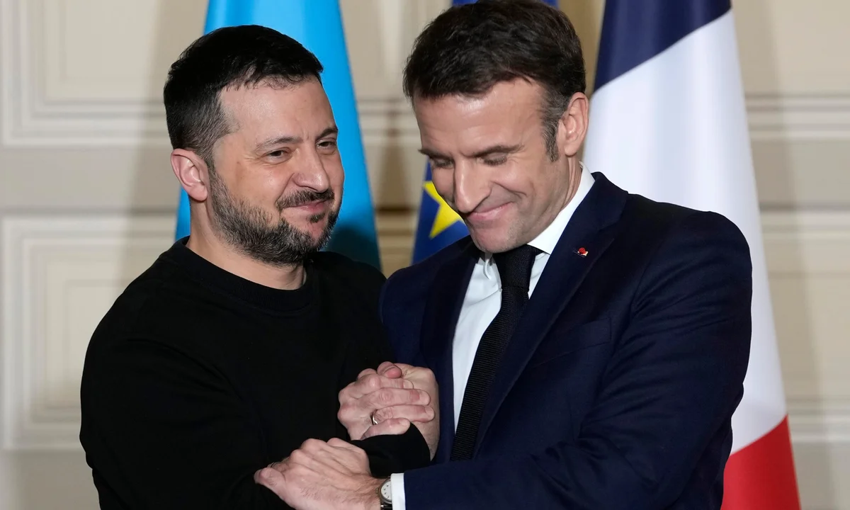 Ζελένσκι και Μακρόν υπέγραψαν συμφωνία για 100 Rafale