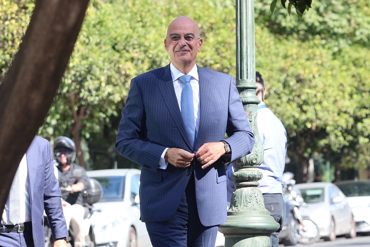 Επίσκεψη Δένδια στο Κέντρο Πληροφοριακού Πολέμου Ειρηνικού του Πολεμικού Ναυτικού των ΗΠΑ