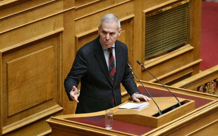 Έντονη αντιπαράθεση Δαβάκη – Καιρίδη για το νομοσχέδιο των Ενόπλων Δυνάμεων
