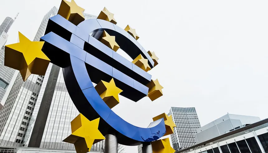 ΕΚΤ: Επόμενη κίνηση η αύξηση των επιτοκίων