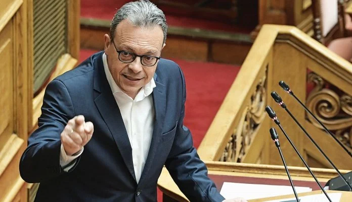 Φάμελλος κατά Φλωρίδη: «Ντροπή να είσαι υπουργός Δικαιοσύνης»