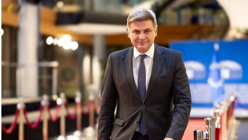 Φαραντούρης:«Να ξεμπλοκαριστούν τα κονδύλια για την άμεση πληρωμή τους, αλλιώς θα μιλάμε για κατάρρευση του πρωτογενούς τομέα».