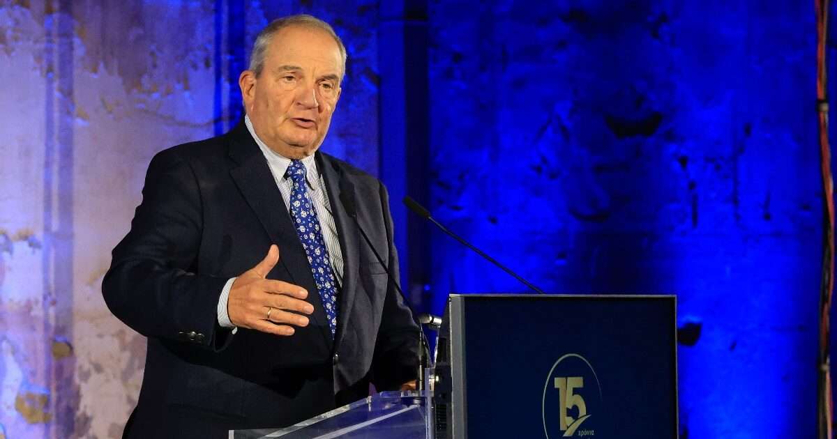 Καραμανλής: Ανησυχία για το πολιτικό σύστημα και τη λειτουργία των θεσμών