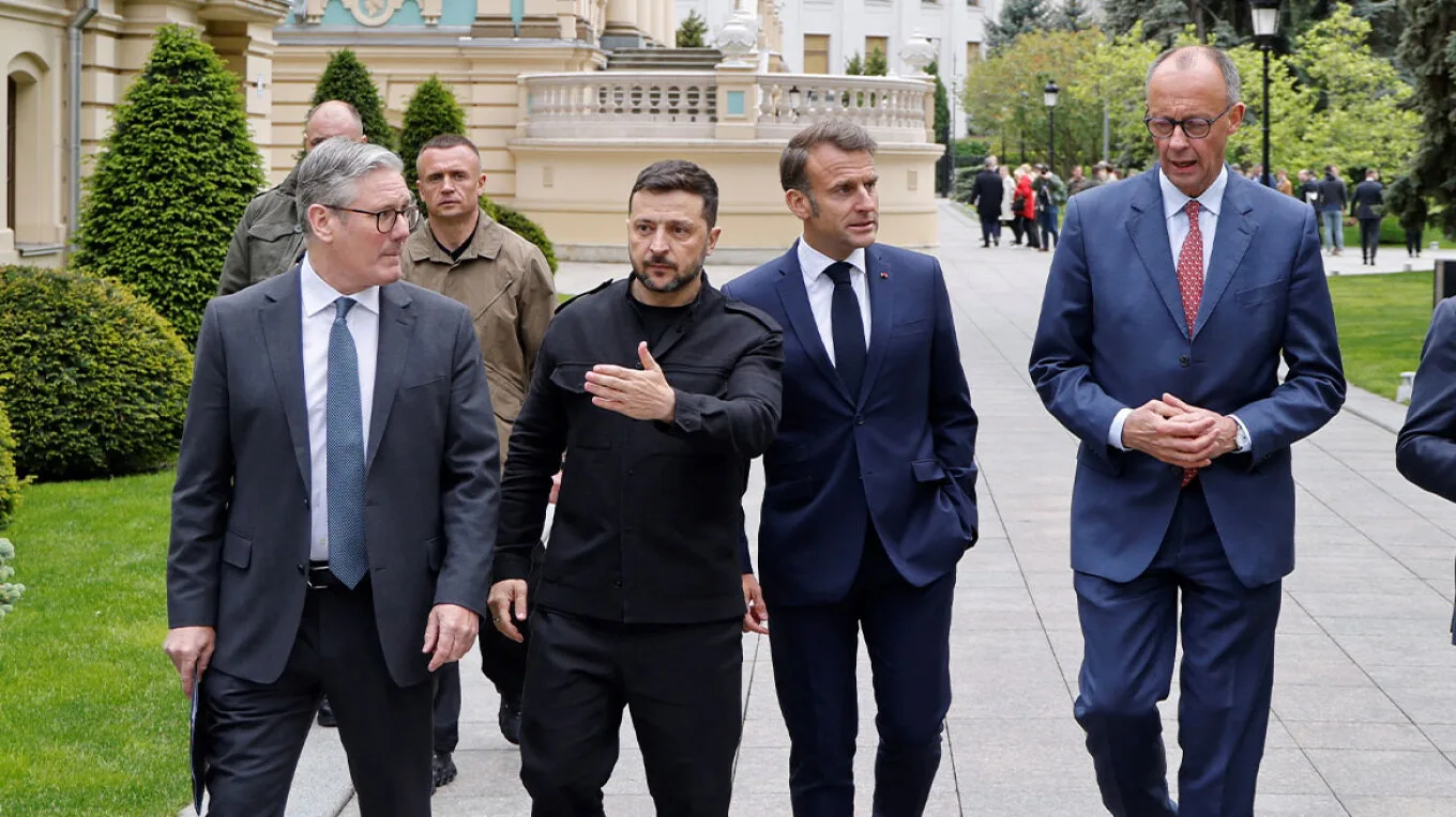 Κρίσιμη συνάντηση Ζελένσκι, Στάρμερ, Μακρόν και Μερτς για το Ουκρανικό
