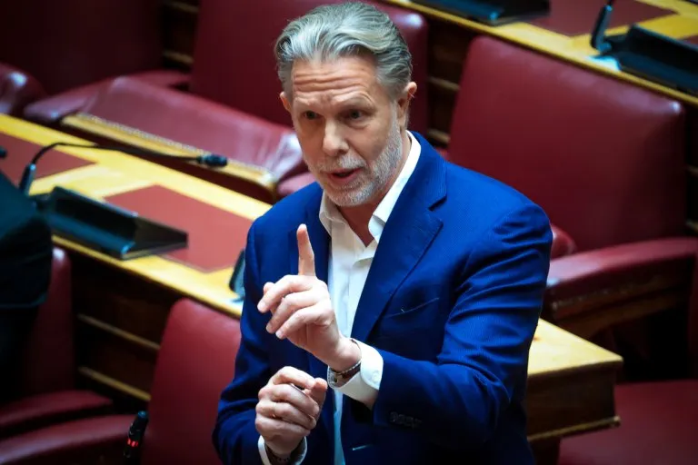 Γερουλάνος: Να σηκώσουμε το ΠΑΣΟΚ ψηλά, με τον λαό και τη δημοκρατία μπροστά