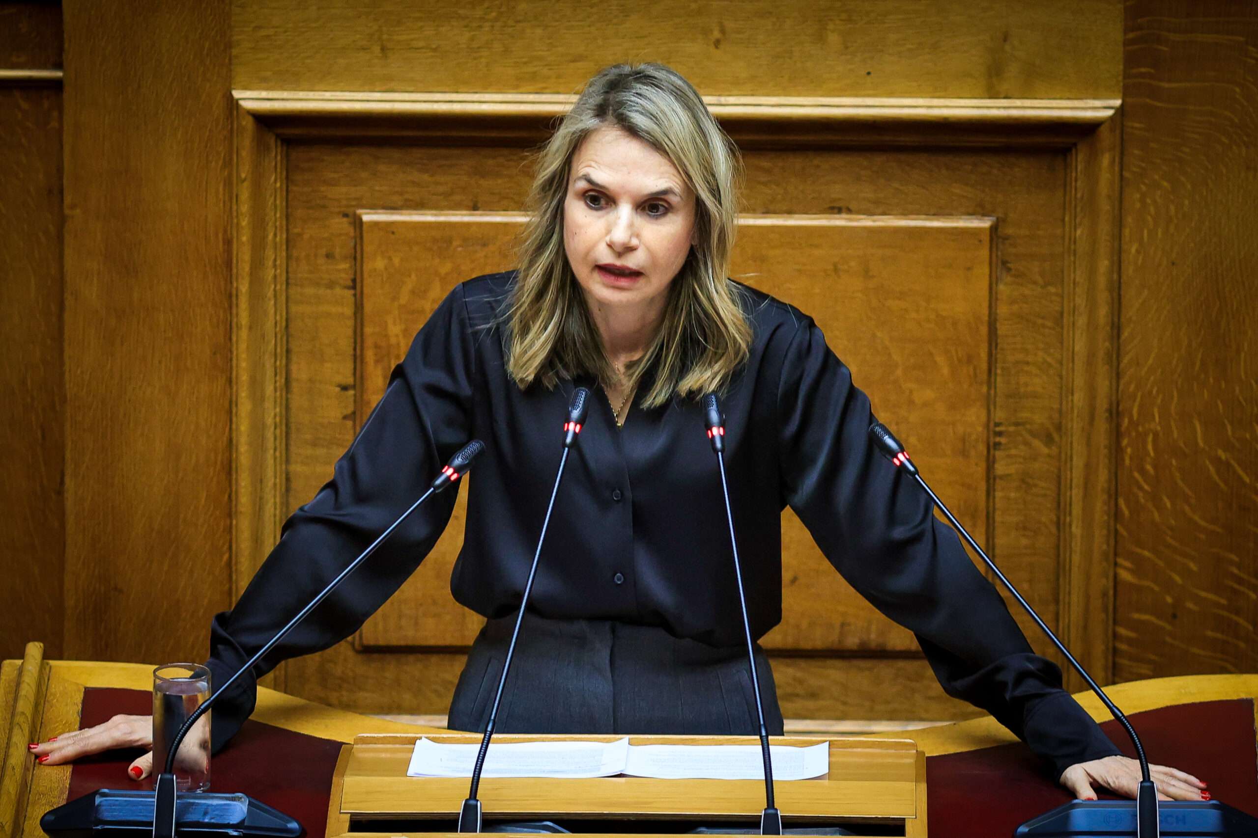 Αποστολάκη για σύμβαση με Hellenic Train: «Το ΠΑΣΟΚ δεν τη νομιμοποιεί»