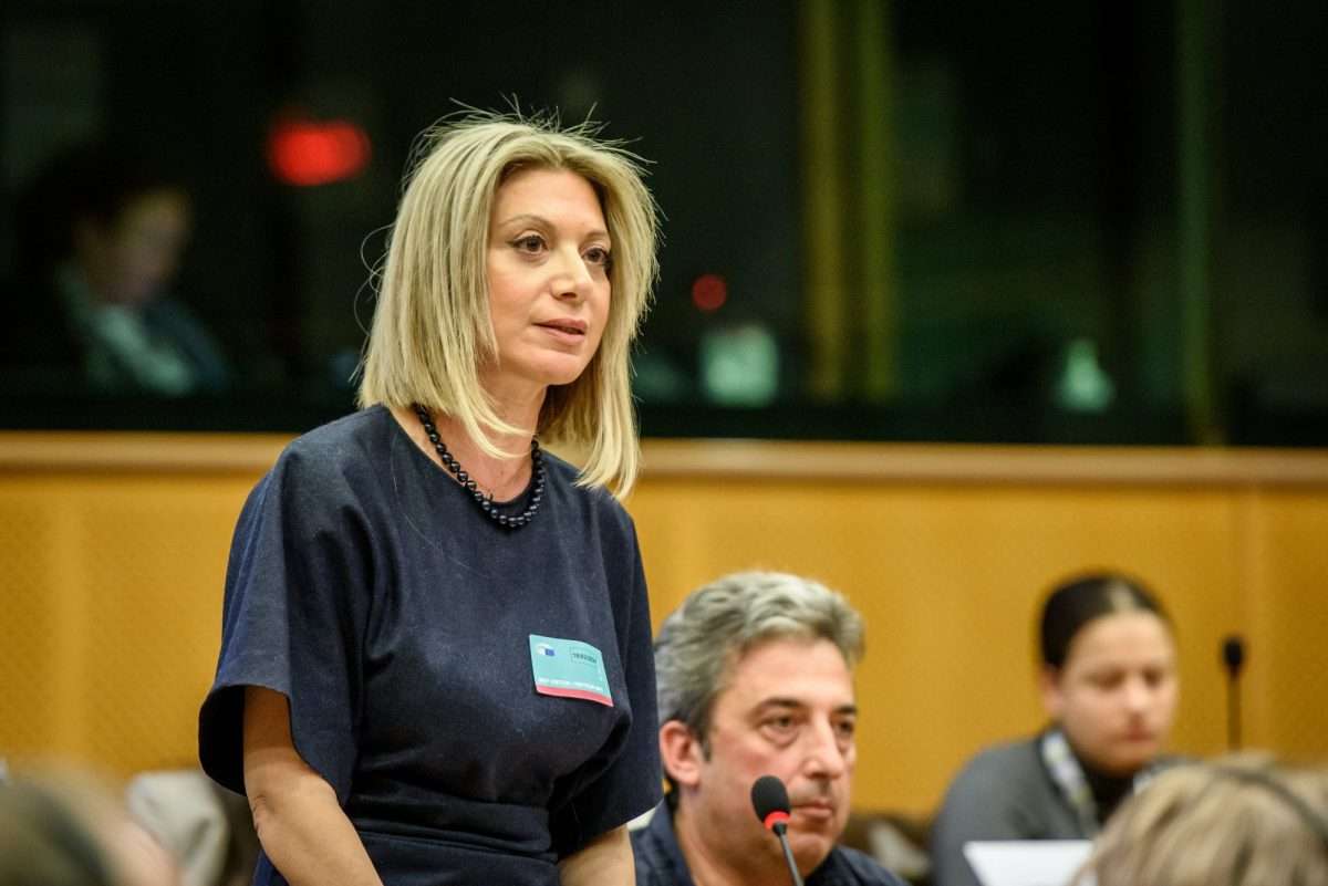 Καρυστιανού: «Φταίω, γιατί επέτρεψα στους πολιτικούς να απαξιώσουν τη ζωή μας»