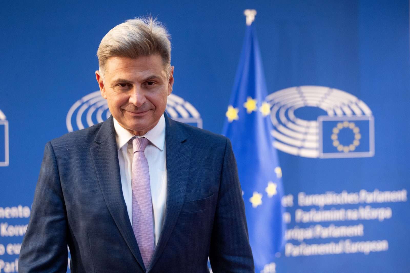 Διεγράφη από το ΣΥΡΙΖΑ ο Νικόλας Φαραντούρης