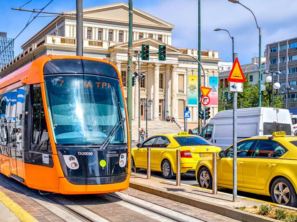 Αυξάνεται το πρόστιμο για όσους δεν «κόβουν» εισιτήριο στα ΜΜΜ