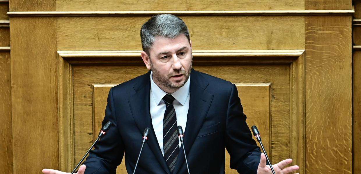 Ανδρουλάκης: «Δε θα επιτρέψουμε να συνεχιστεί ο θεσμικός κατήφορος»