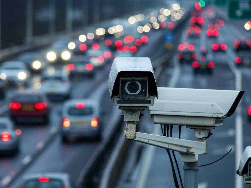 Έξυπνες κάμερες: Πάνω από 20.000 παραβάσεις κόκκινου μέσα σε έναν μήνα