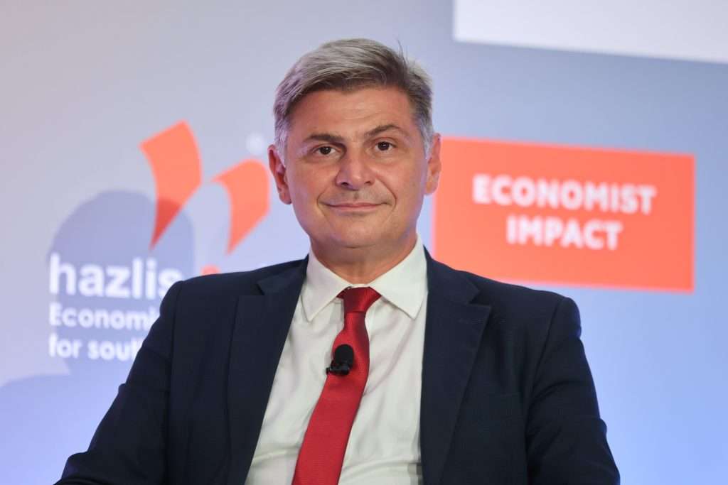Φαραντούρης: «Υπάρχει διάλογος με την κυρία Καρυστιανού»
