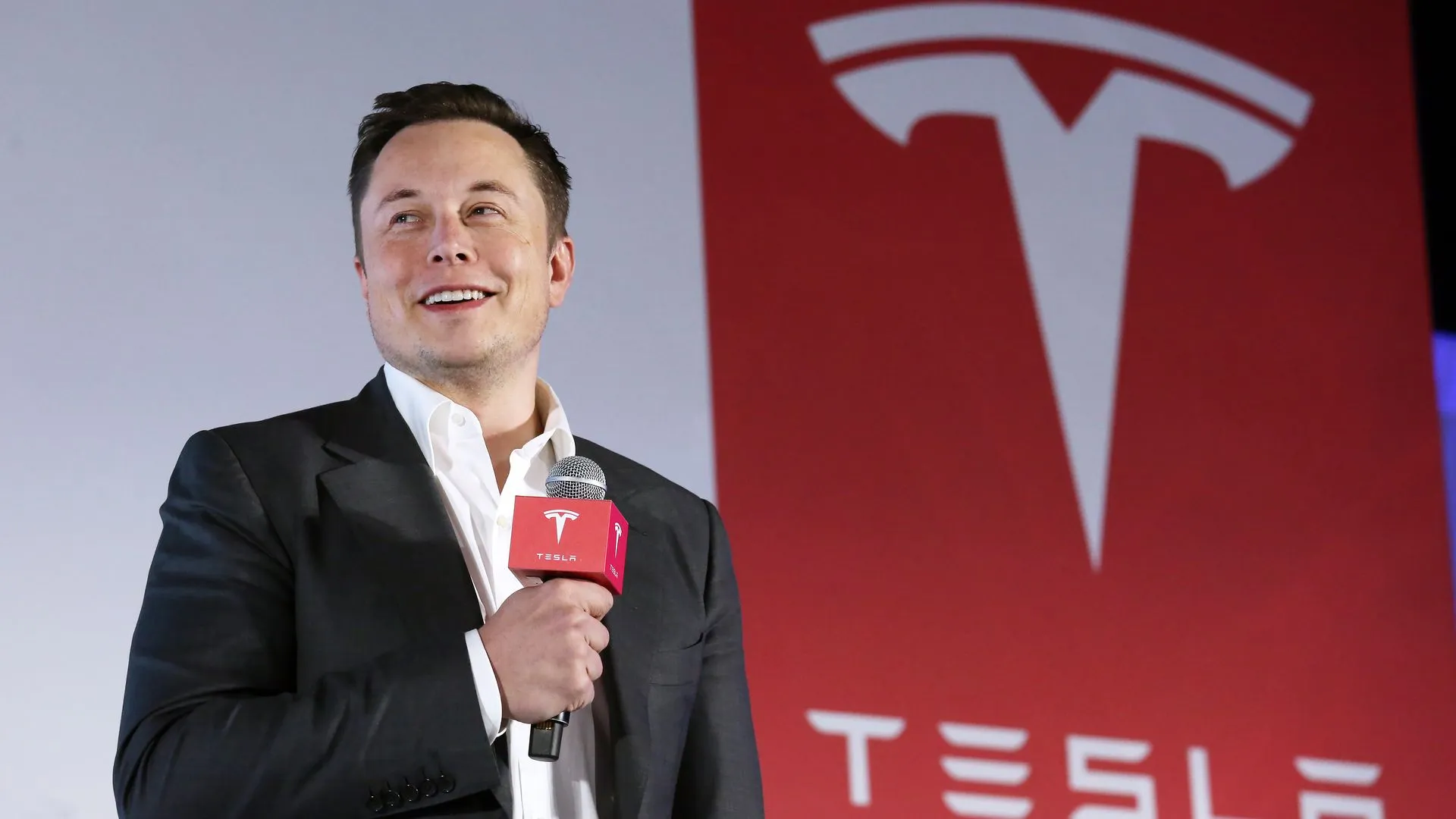 Μασκ: Σενάριο αποτίμησης της Tesla στα 100 τρισ. δολάρια
