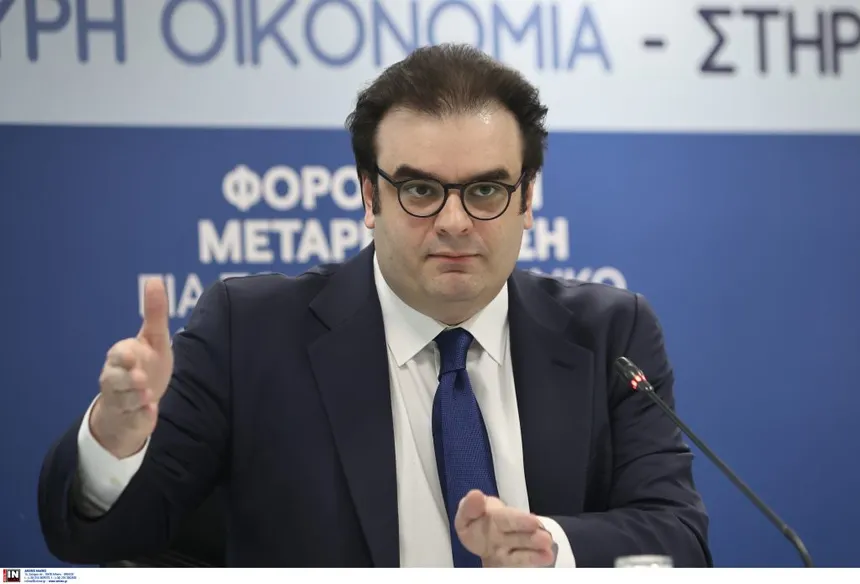 Πιερρακάκης: Ανάπτυξη 2,4% το 2026 και έμφαση σε σταθερότητα και υποδομές