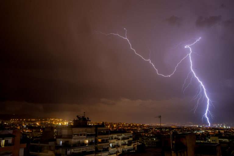 Συναγερμός από το 112 για κακοκαιρία – Ποιες περιοχές επηρεάζονται