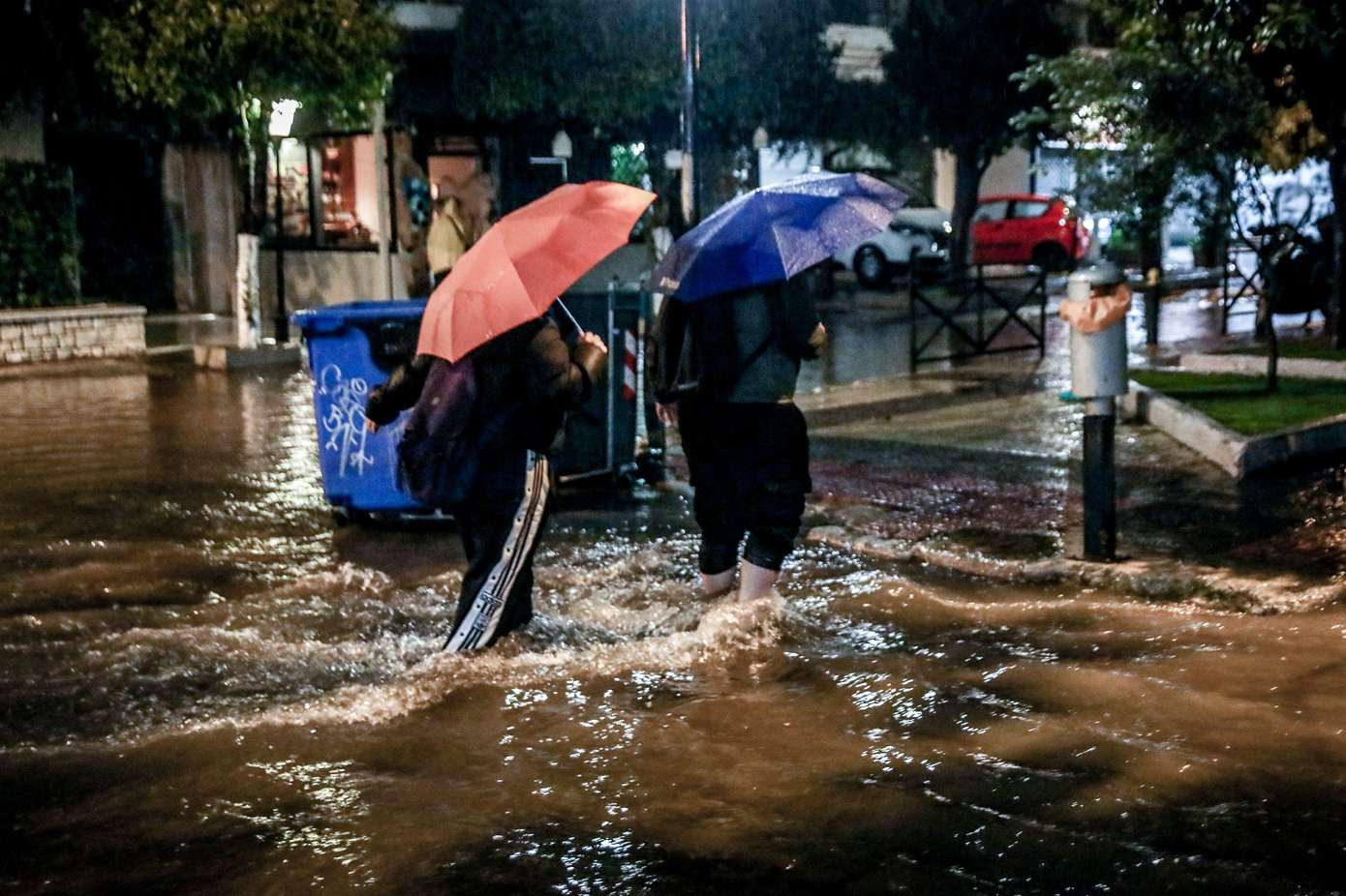 Επιδείνωση του καιρού από το απόγευμα – Καταιγίδες, θυελλώδεις άνεμοι και πιθανές χαλαζοπτώσεις