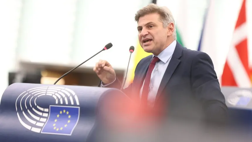 Έρευνα του Ευρωπαϊκού Κοινοβουλίου για τα δάνεια σε ελβετικό φράγκο – Παρέμβαση Φαραντούρη για την προστασία των δανειοληπτών